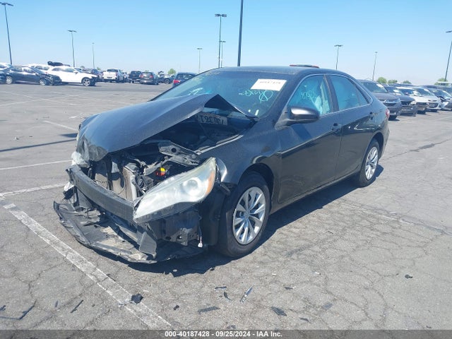 4T4BF1FK4FR455457 Toyota CAMRY LE