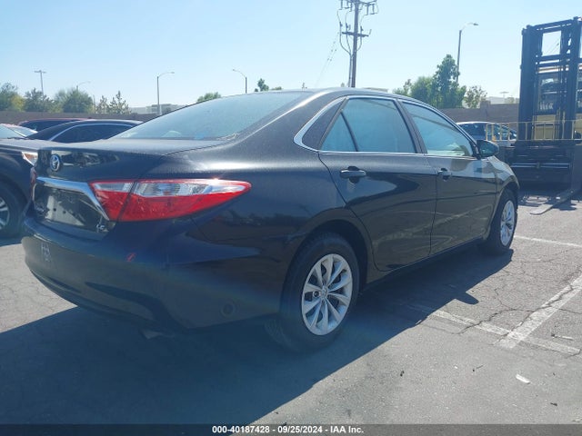 4T4BF1FK4FR455457 Toyota CAMRY LE