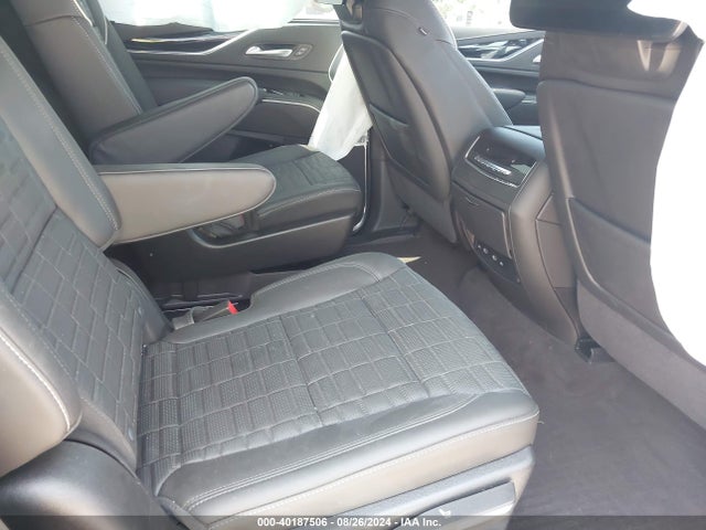 Продажа на аукционе авто 2024 Cadillac Escalade 4wd V-series, vin: 1GYS4HK90RR235525, номер лота: 40187506