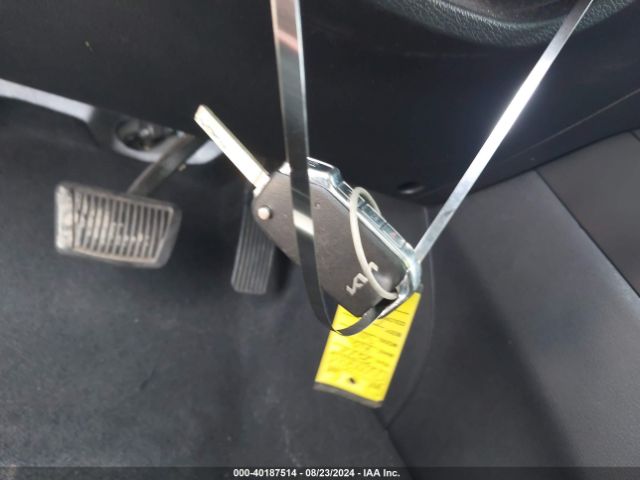 KNDJ23AU5N7821580 KIA SOUL LX