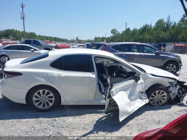 4T1C11AK2RU844414 Toyota CAMRY LE