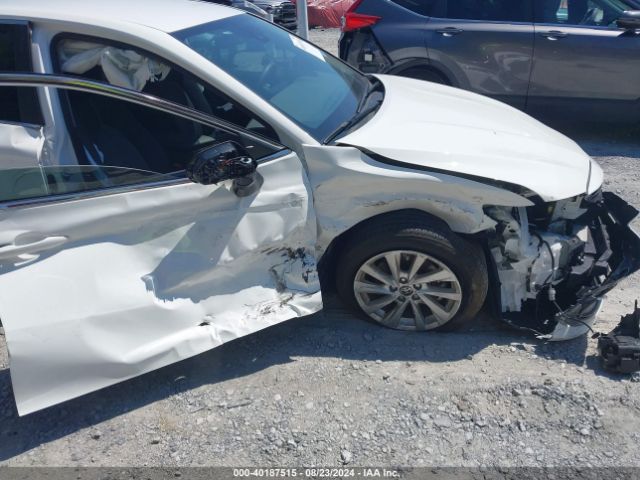 4T1C11AK2RU844414 Toyota CAMRY LE