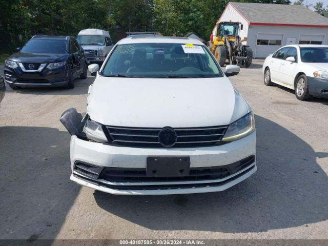 3VWDB7AJ9JM238503 Volkswagen Jetta 1.4t Se/1.4t Wolfsburg Edition