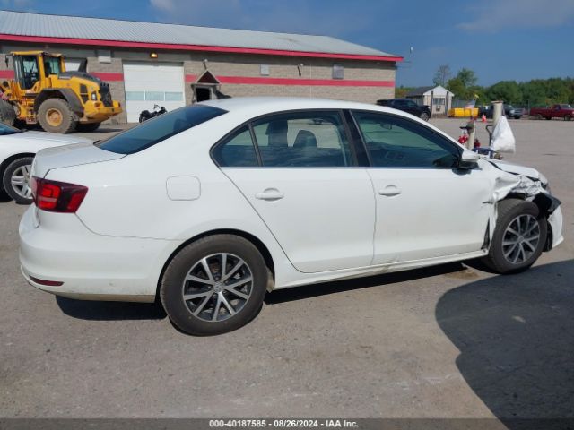 3VWDB7AJ9JM238503 Volkswagen Jetta 1.4t Se/1.4t Wolfsburg Edition