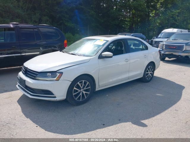 3VWDB7AJ9JM238503 Volkswagen Jetta 1.4t Se/1.4t Wolfsburg Edition