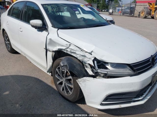 3VWDB7AJ9JM238503 Volkswagen Jetta 1.4t Se/1.4t Wolfsburg Edition