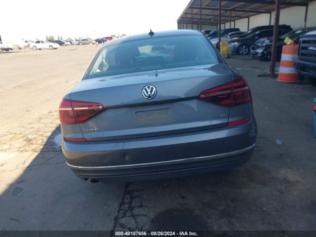 1VWLA7A33KC001055 Volkswagen Passat 2.0t Wolfsburg Edition