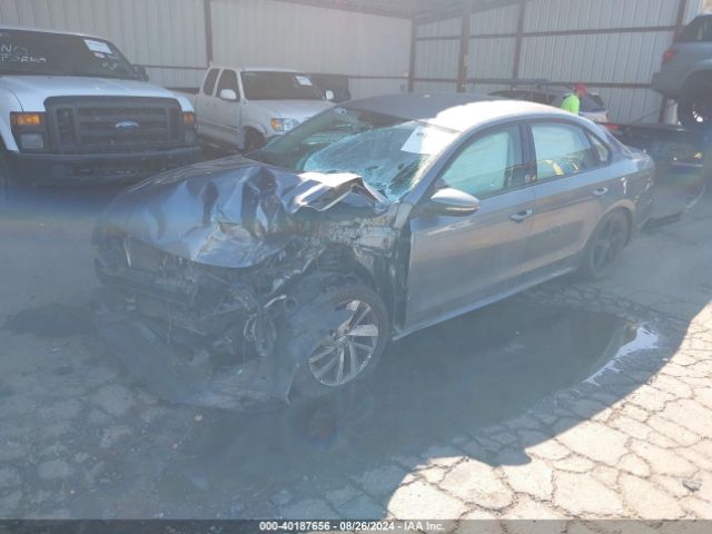 1VWLA7A33KC001055 Volkswagen Passat 2.0t Wolfsburg Edition