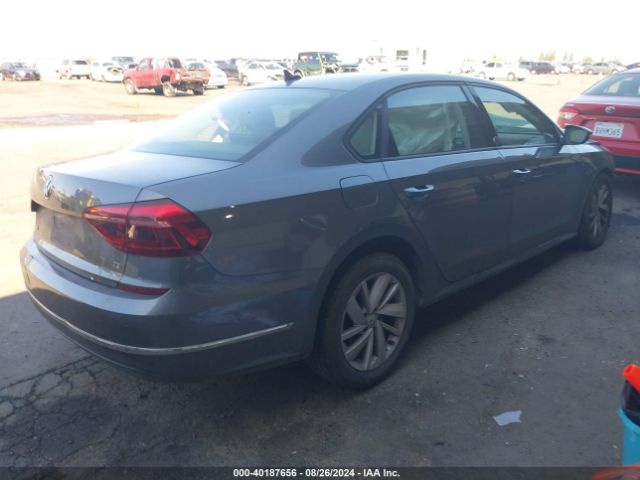 1VWLA7A33KC001055 Volkswagen Passat 2.0t Wolfsburg Edition
