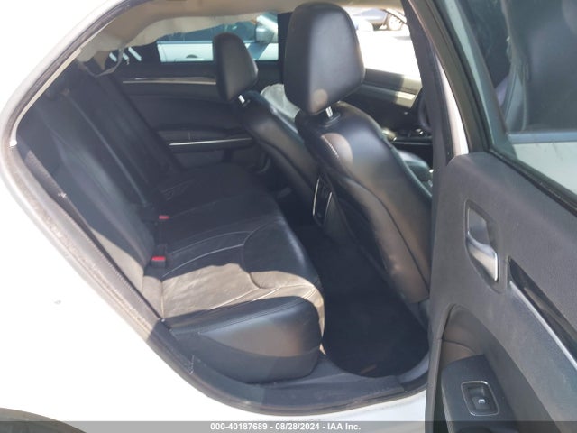 Chrysler 300 Anniversary Edition 2016 2C3CCAAG4GH161497 Image 8