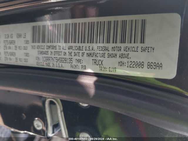 1C6RR7NT5HS628135 RAM 1500 Laramie  4x4 5'7 Box