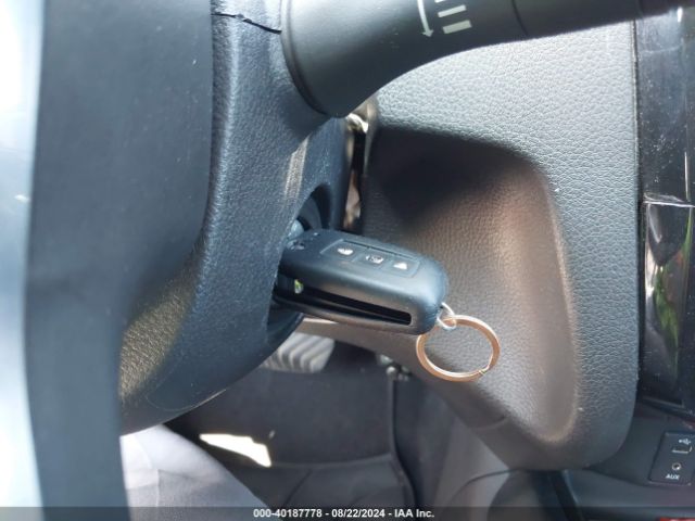 JN1BJ1CPXJW164779 Nissan Rogue Sport S
