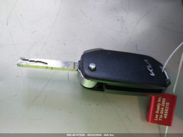 KNDJ23AU6N7837710 KIA SOUL LX