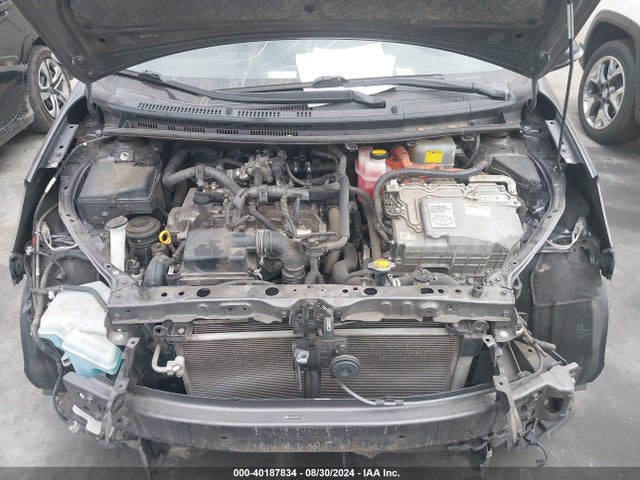 Toyota Prius C Two 2015 JTDKDTB37F1101187 Image 10