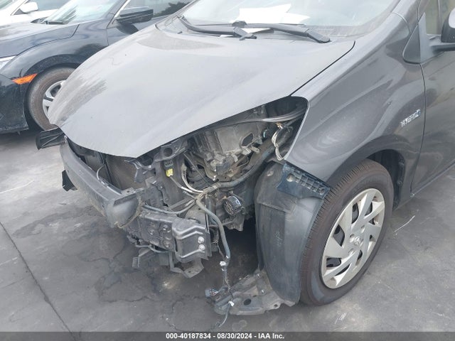 Toyota Prius C Two 2015 JTDKDTB37F1101187 Image 14
