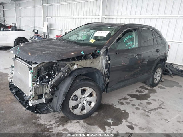 Toyota RAV4 LE 2019 2T3H1RFV3KW042121 Image 2