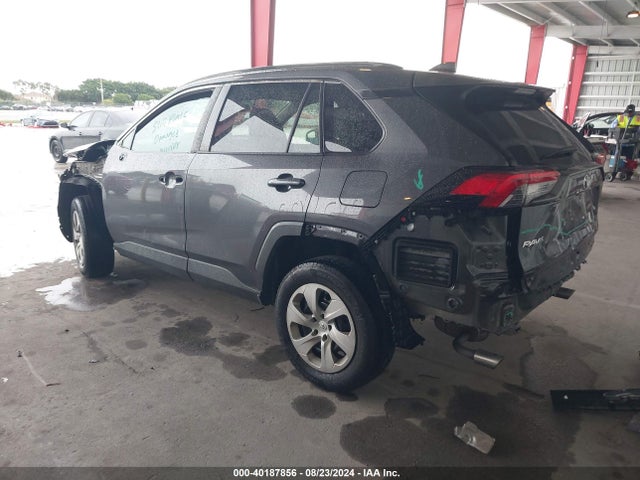 Toyota RAV4 LE 2019 2T3H1RFV3KW042121 Image 3