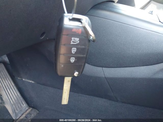 5XYPGDA52KG564340 KIA Sorento 3.3l Lx