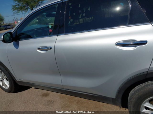 5XYPGDA52KG564340 KIA Sorento 3.3l Lx