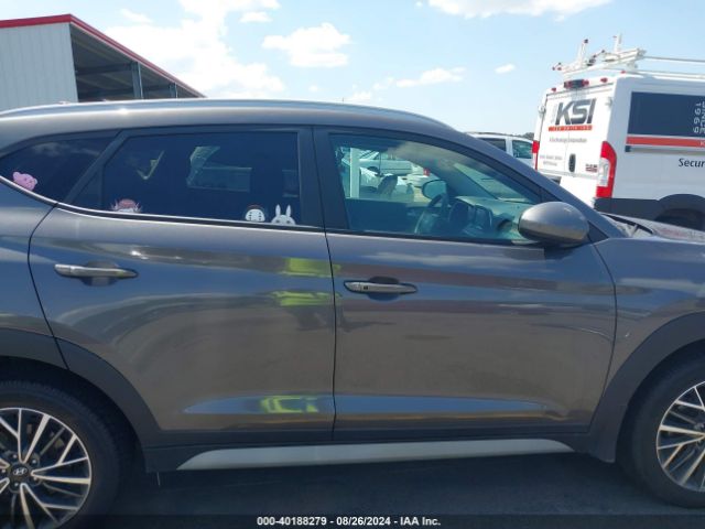 KM8J33AL2MU360984 Hyundai TUCSON SEL