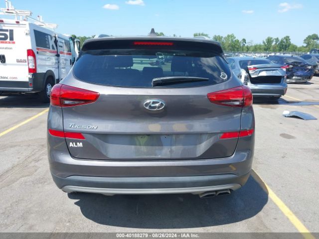 KM8J33AL2MU360984 Hyundai TUCSON SEL