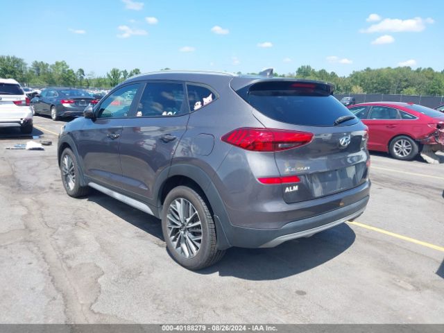 KM8J33AL2MU360984 Hyundai TUCSON SEL