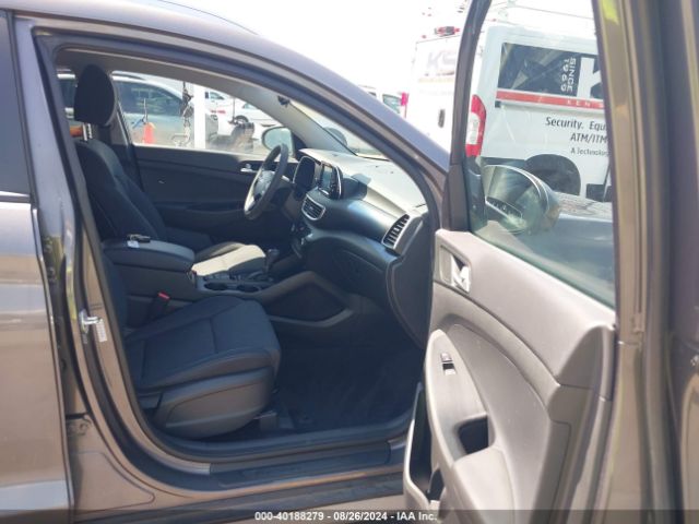 KM8J33AL2MU360984 Hyundai TUCSON SEL