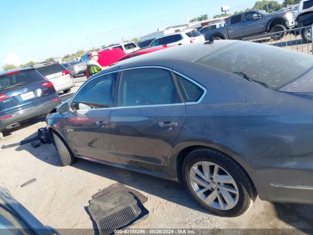 1VWBA7A37JC003465 Volkswagen Passat 2.0t Se