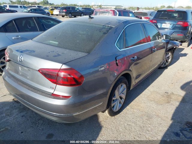 1VWBA7A37JC003465 Volkswagen Passat 2.0t Se