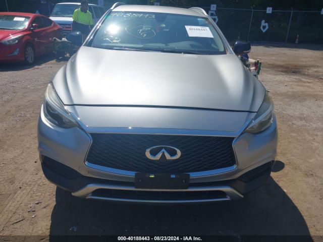 SJKCH5CR9JA060039 Infiniti Qx30 Luxury