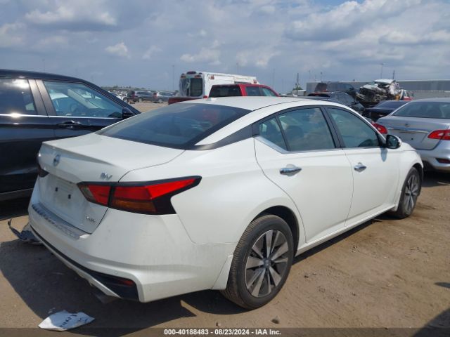 1N4BL4DW0NN403109 Nissan Altima Sv Intelligent Awd