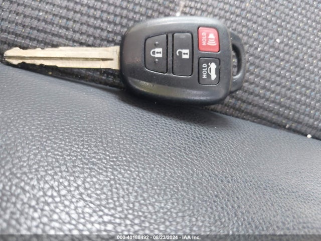 Toyota COROLLA SE 2018 2T1BURHEXJC009524 Image 11