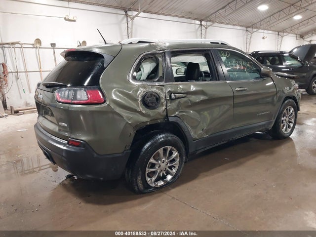 1C4PJMLBXKD212996 Jeep Cherokee Latitude Plus 4x4
