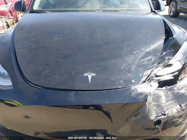 2021 TESLA MODEL Y 5YJYGDEE9MF204393 Photo 9