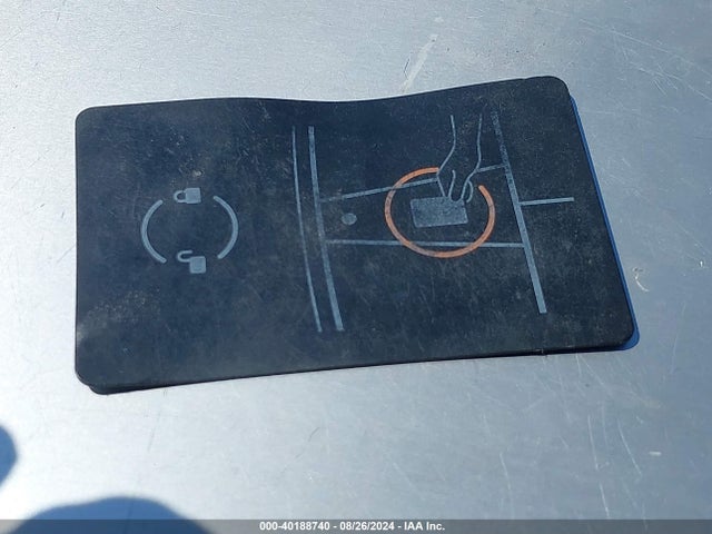 2021 TESLA MODEL Y 5YJYGDEE9MF204393 Photo 10