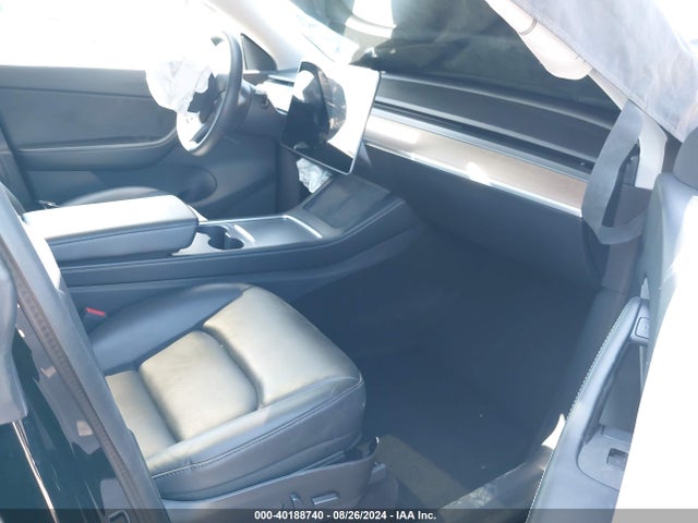 2021 TESLA MODEL Y 5YJYGDEE9MF204393 Photo 4