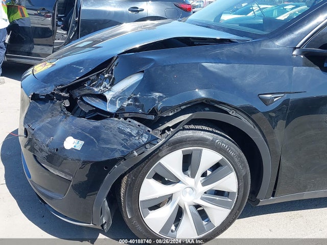 2021 TESLA MODEL Y 5YJYGDEE9MF204393 Photo 5