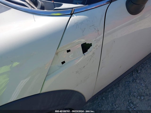 2011 MINI COOPER WMWSU3C59BTX96672 Photo 5