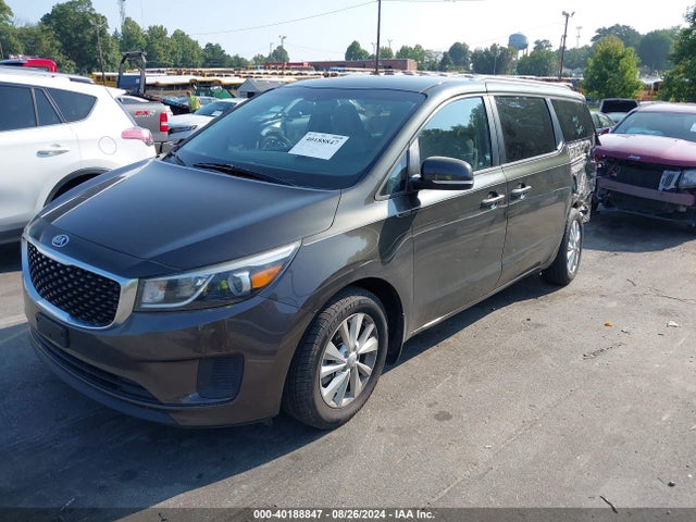 KIA SEDONA LX 2016 KNDMB5C14G6204496 Image 2