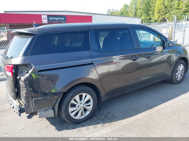 KIA SEDONA LX 2016 KNDMB5C14G6204496 Image 4