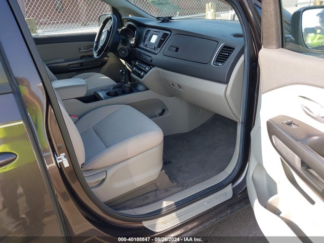 KIA SEDONA LX 2016 KNDMB5C14G6204496 Image 5