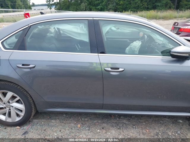 1VWBA7A31JC040883 Volkswagen Passat 2.0t Se