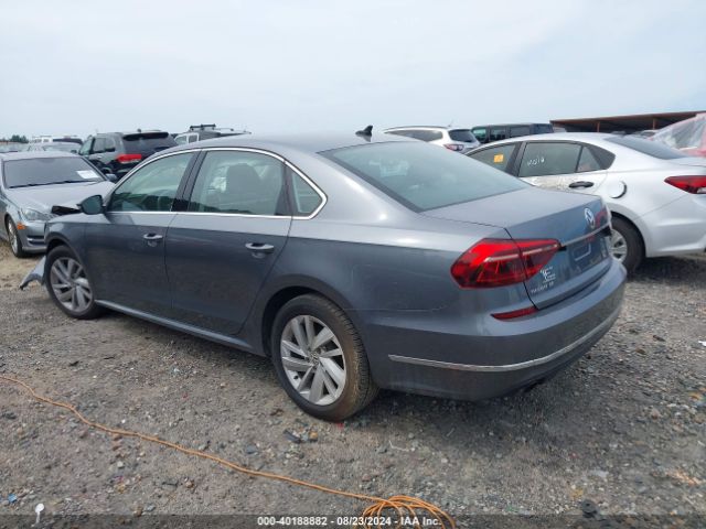 1VWBA7A31JC040883 Volkswagen Passat 2.0t Se