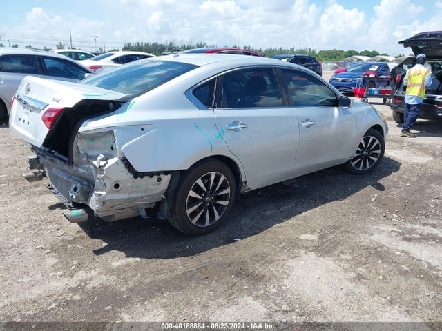 Nissan Altima 2.5 Sv 2018 1N4AL3AP4JC118762 Image 12
