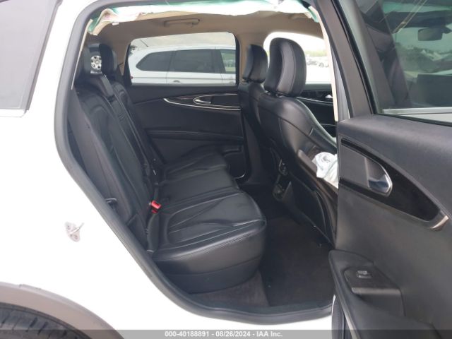 2LMPJ6J9XMBL03531 Lincoln Nautilus Standard