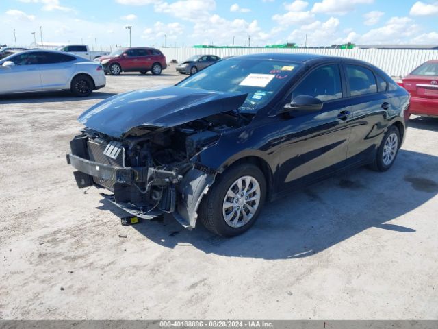 3KPF24AD1ME301225 KIA FORTE FE