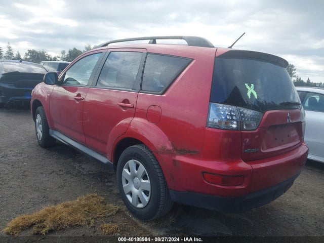 2011 MITSUBISHI OUTLANDER JA4AS2AW0BU028044 Photo 2
