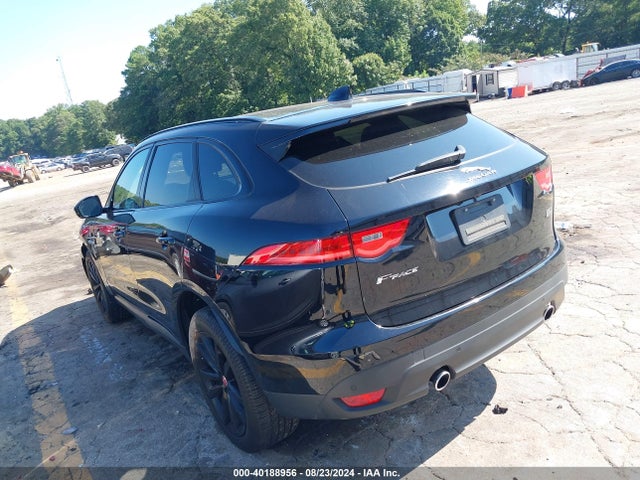 2018 JAGUAR F-PACE SADCK2GX8JA329230 Photo 2
