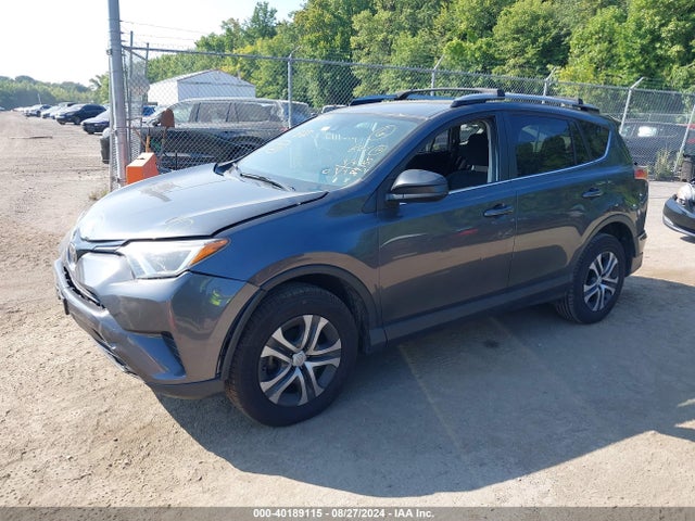 Toyota RAV4 LE 2017 JTMBFREV4HD204238 Image 2