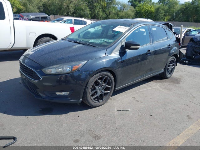 Ford FOCUS SE 2015 1FADP3K29FL326826 Image 2